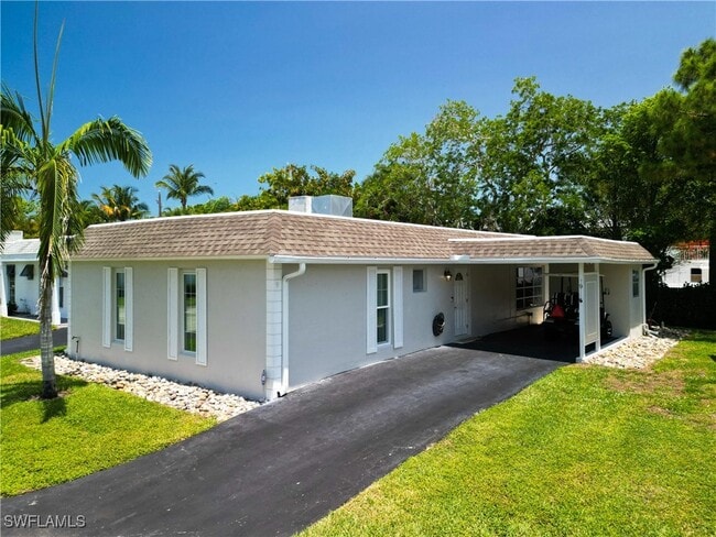 9 Knights Bridge Rd in Naples, FL - Foto de edificio - Building Photo