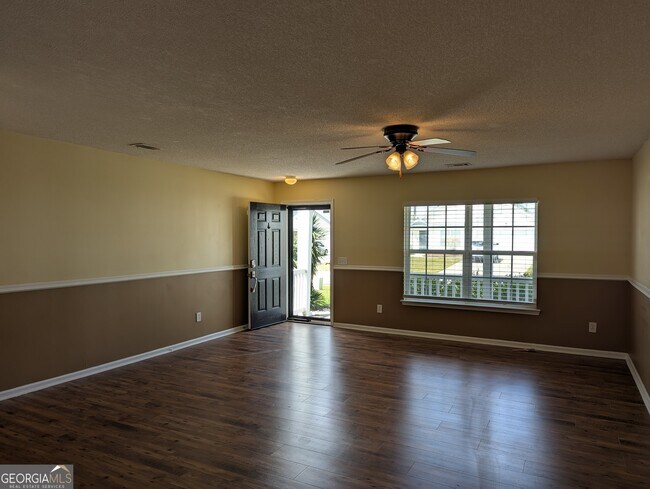 331 Winchester Dr in Pooler, GA - Building Photo - Building Photo