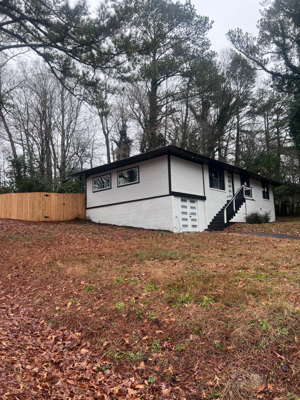 1994 Brenda Dr in Austell, GA - Foto de edificio - Building Photo