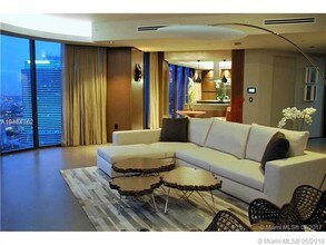 200 Biscayne Blvd Way-Unit -5102 in Miami, FL - Building Photo - Building Photo