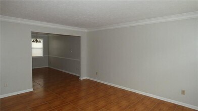 5037 Top Cat Ct in Sugar Hill, GA - Building Photo - Building Photo