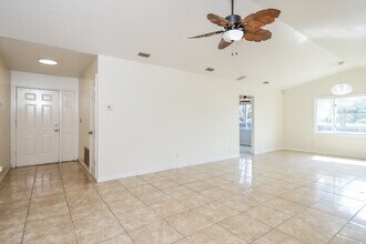 6531 La Jolla St in Orlando, FL - Building Photo - Building Photo