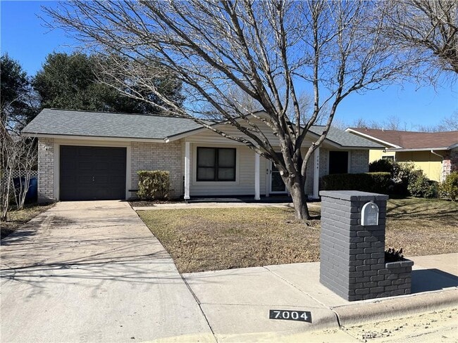 7004 Colony Park Dr in Austin, TX - Building Photo - Building Photo