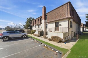 136 Albany Blvd in Atlantic Beach, NY - Building Photo