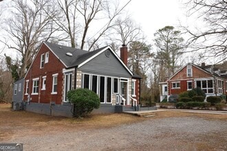 1526 Childress Dr SW in Atlanta, GA - Building Photo - Building Photo