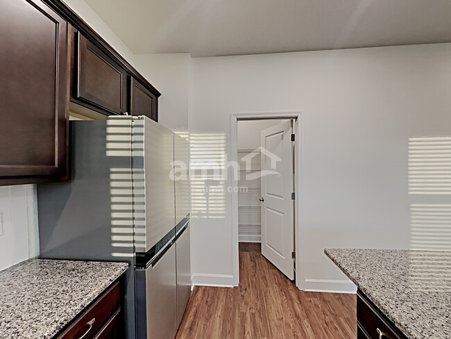 1001 Walden Pond Dr in Plant City, FL - Building Photo - Building Photo