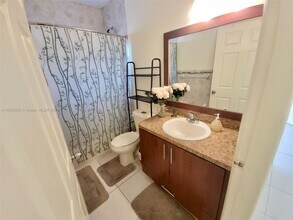 7941 NW 14th Pl in Miami, FL - Building Photo - Building Photo