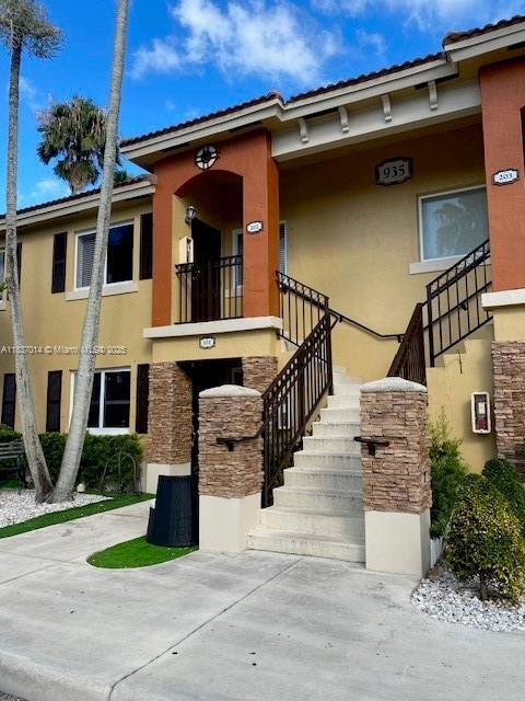 property at 935 NE 34th Ave