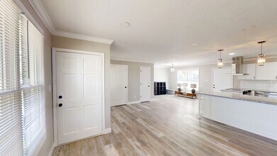 1022 Oakdale Rd in Augusta, GA - Building Photo - Building Photo