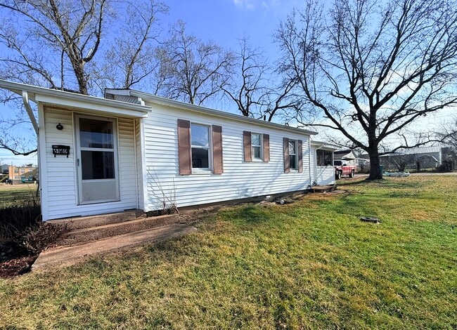 property at 610 W Main St