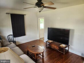 122 Cornell Rd in Glassboro, NJ - Building Photo - Building Photo