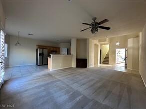 5060 Upper Falls Ct in Las Vegas, NV - Building Photo - Building Photo