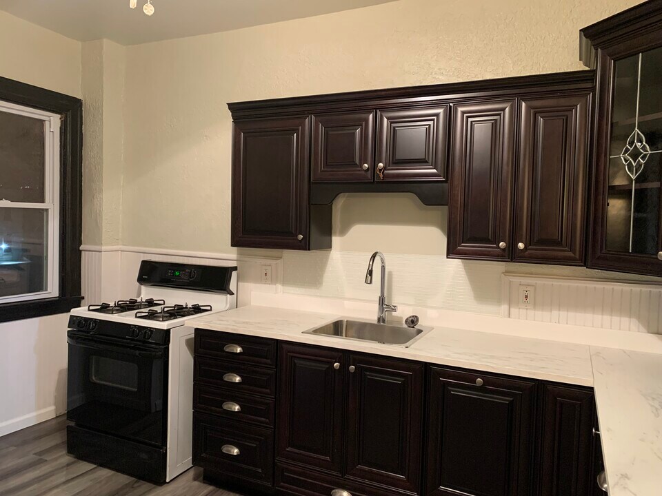 2017 Veronica St in Pittsburgh, PA - Building Photo