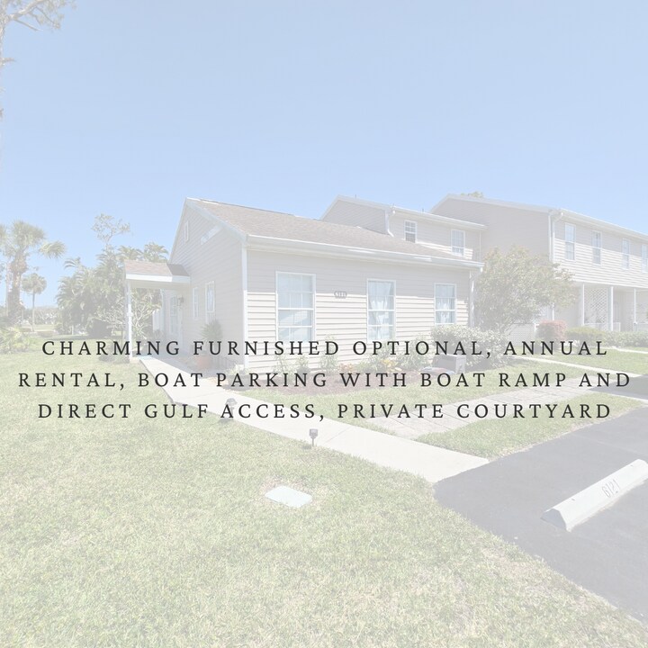 6121 Lakefront Dr in Ft. Myers, FL - Building Photo