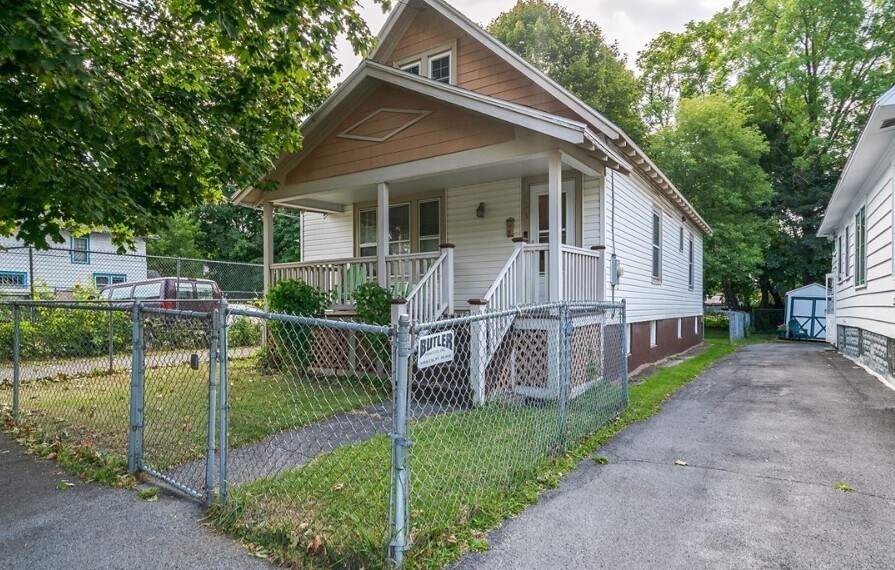 421 Warner Ave in Syracuse, NY - Building Photo