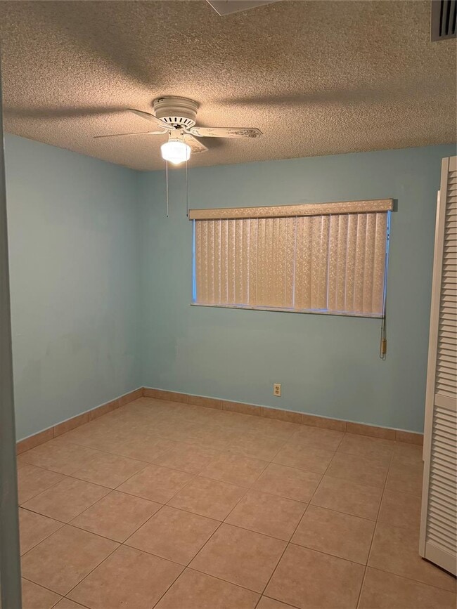 3250 NW 85th Ave, Unit 16 in Coral Springs, FL - Building Photo - Building Photo