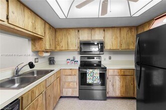 6146 Whiskey Creek Dr in Ft. Myers, FL - Building Photo - Building Photo