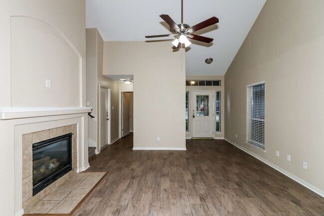 11727 Standing Pine Ln in Tomball, TX - Building Photo - Building Photo