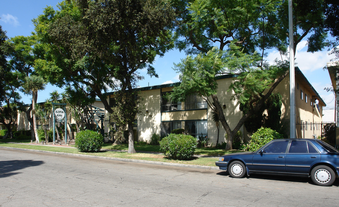 Kona Kai Apartments in Westminster, CA - Building Photo