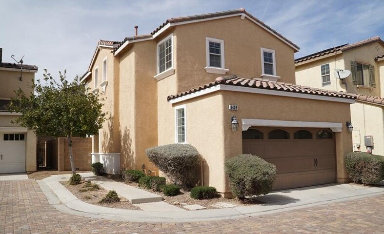 8405 Lower Trailhead Ave in Las Vegas, NV - Building Photo