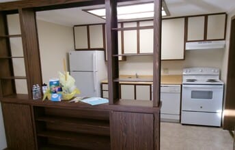 Montrose Square in Fort Wayne, IN - Building Photo - Building Photo