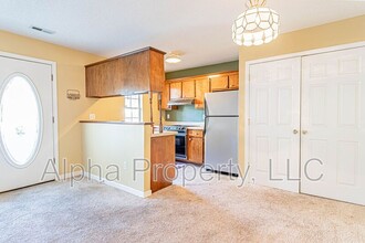 114 Creekpoint Dr in Greenville, SC - Foto de edificio - Building Photo