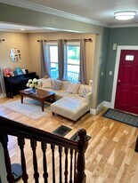 5 Sheridan Cir, Unit 5 in Winchester, MA - Building Photo