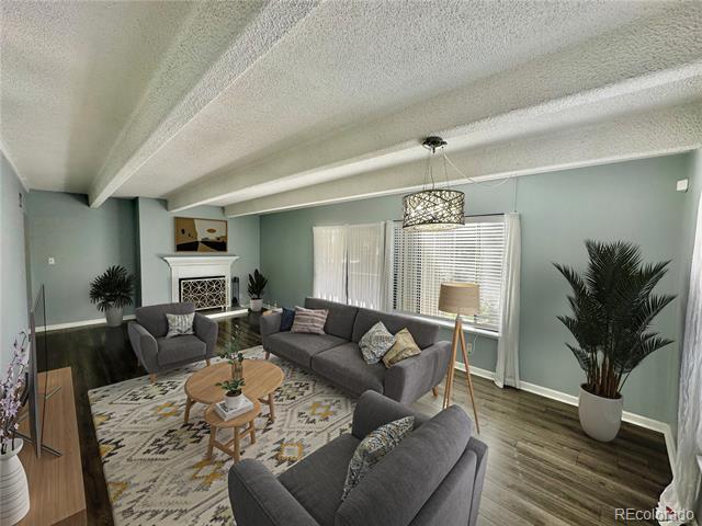 2525 S Dayton Way