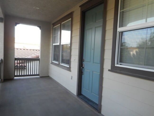 653 W Privado Way in Tracy, CA - Building Photo - Building Photo