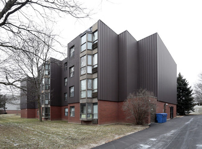 10 Ajax St in Guelph, ON - Building Photo - Building Photo