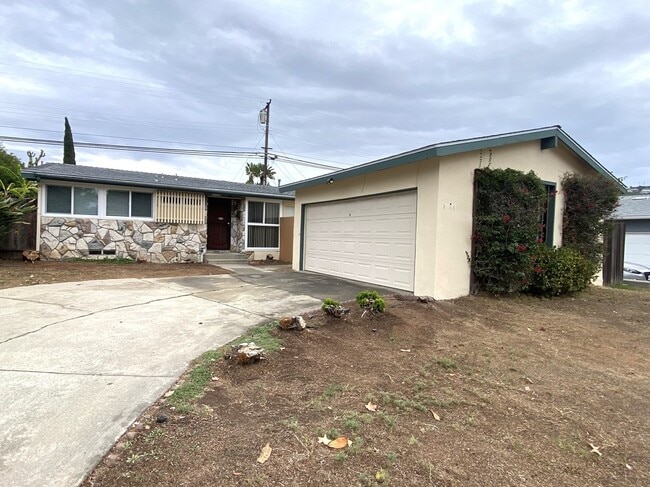 property at 5546 Waring Rd