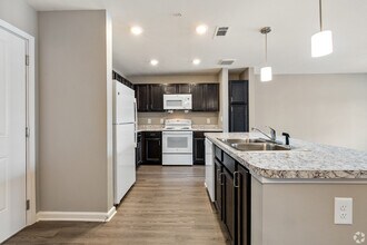 Parkside on Carrier in Grand Prairie, TX - Foto de edificio - Building Photo