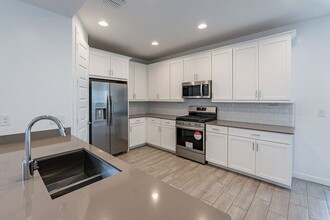 17066 W Artemisa Ave in Surprise, AZ - Building Photo - Building Photo