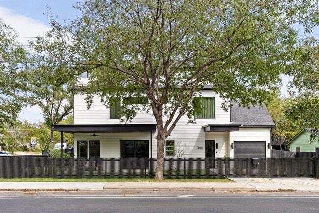 4911 Duval St in Austin, TX - Building Photo - Building Photo