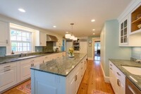 31 Lamberts Cove Rd in Tisbury, MA - Foto de edificio - Building Photo