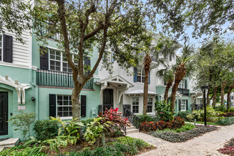 326 E Mallory Cir in Delray Beach, FL - Building Photo - Building Photo
