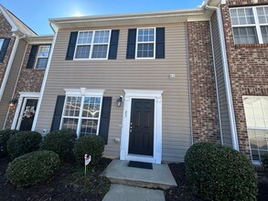 23 Suncrest Ct in Durham, NC - Building Photo - Building Photo