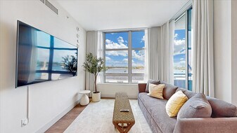 777 N Ocean Dr in Hollywood, FL - Building Photo