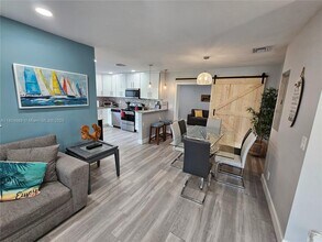 1006 S Arnold Ave in Lantana, FL - Building Photo - Building Photo