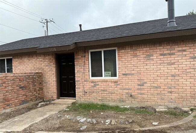 1118 Hazelton St, Unit 20 in San Marcos, TX - Building Photo - Building Photo