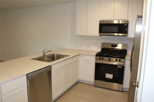 1733 Lofty Cedar Ct in Conroe, TX - Building Photo