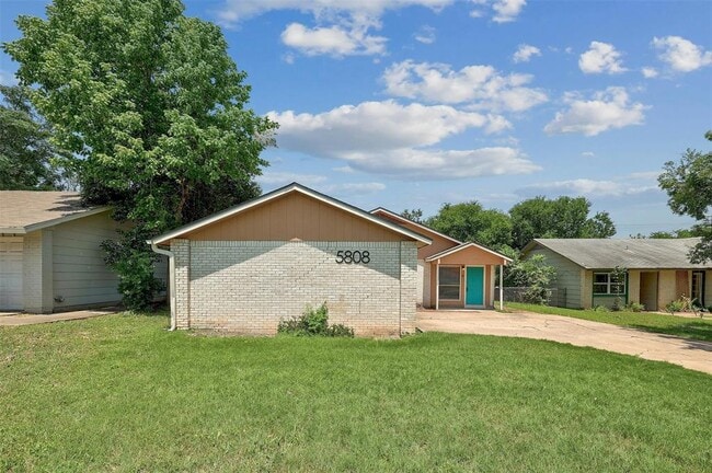5808 Emerald Forest Dr in Austin, TX - Building Photo - Building Photo