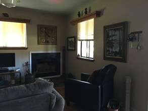103 Raymond Buckner Dr, Unit Apt #1 in Ruidoso, NM - Building Photo - Building Photo