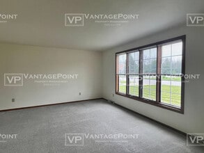 1025 Melody Dr in Green Bay, WI - Building Photo - Building Photo
