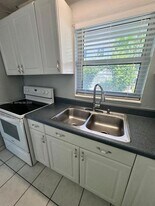 1001 SE 16th St in Fort Lauderdale, FL - Building Photo