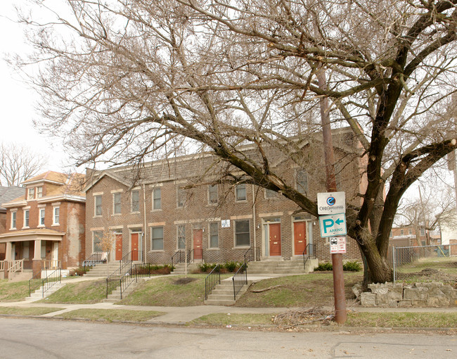 408-416 Chittenden Ave in Columbus, OH - Building Photo - Building Photo