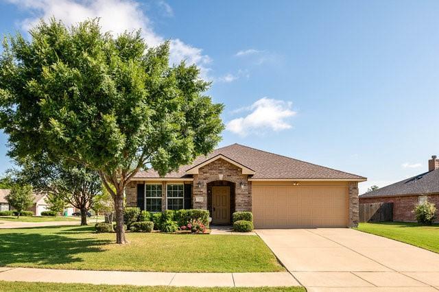 property at 25 Larkspur Dr