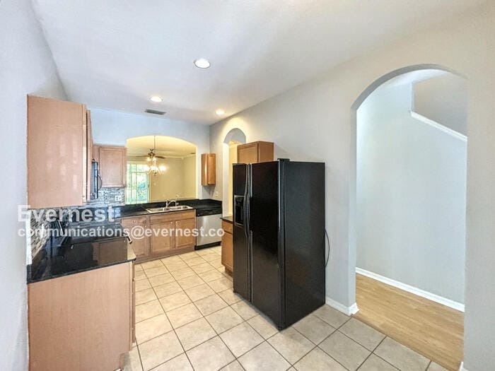 18106 Nassau Point Dr in Tampa, FL - Foto de edificio