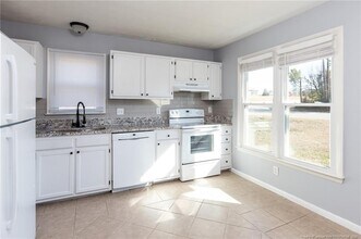 1000 Tyler Dr in Fayetteville, NC - Building Photo - Building Photo