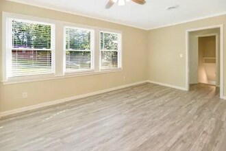 1688 Mary Lou Ln SE in Atlanta, GA - Building Photo - Building Photo